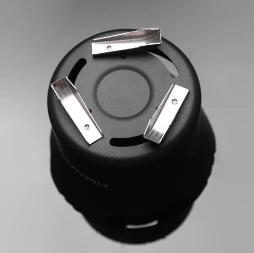 Keittimess&auml; taittuvat jalat kuljetusta varten