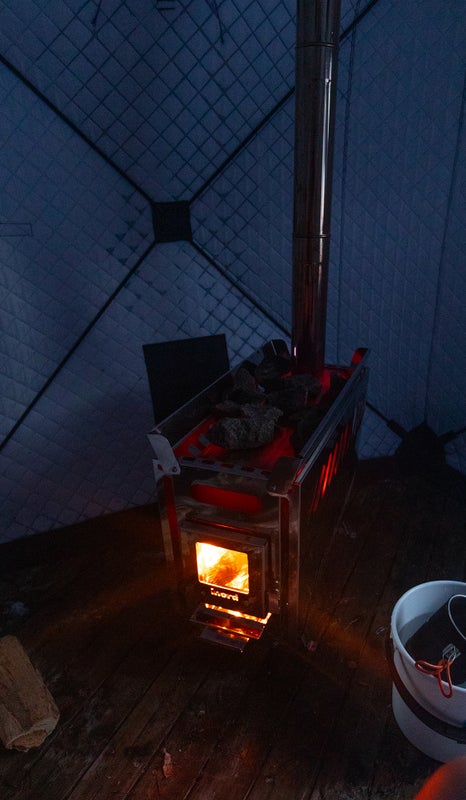 Telttasaunan kiuaskamina 20kg, kookas tehokas kiuas.