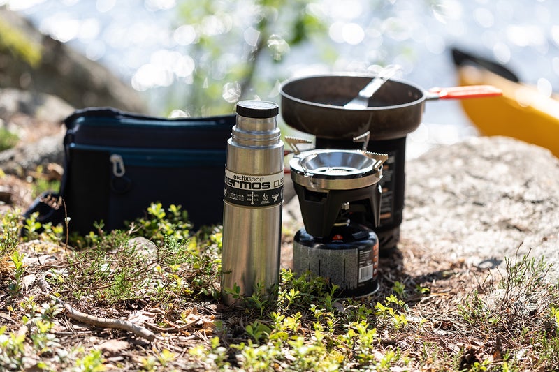 Ter&auml;stermos Arctixsport 0,5 litraa, kuumille tai kylmille juomille.