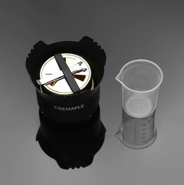 Mukana tulee my&ouml;s mittapurkki polttoaineelle